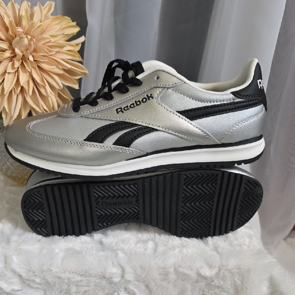 New Reebox Silver and Black Sneakers